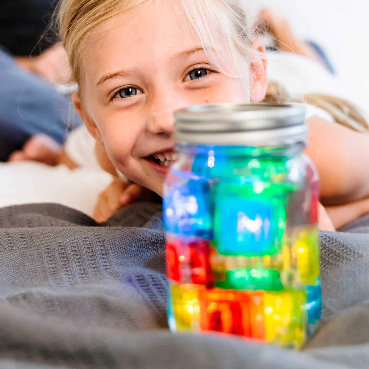 Glo Pals Water Activated Light-Up Cubes - Sammy (Red)