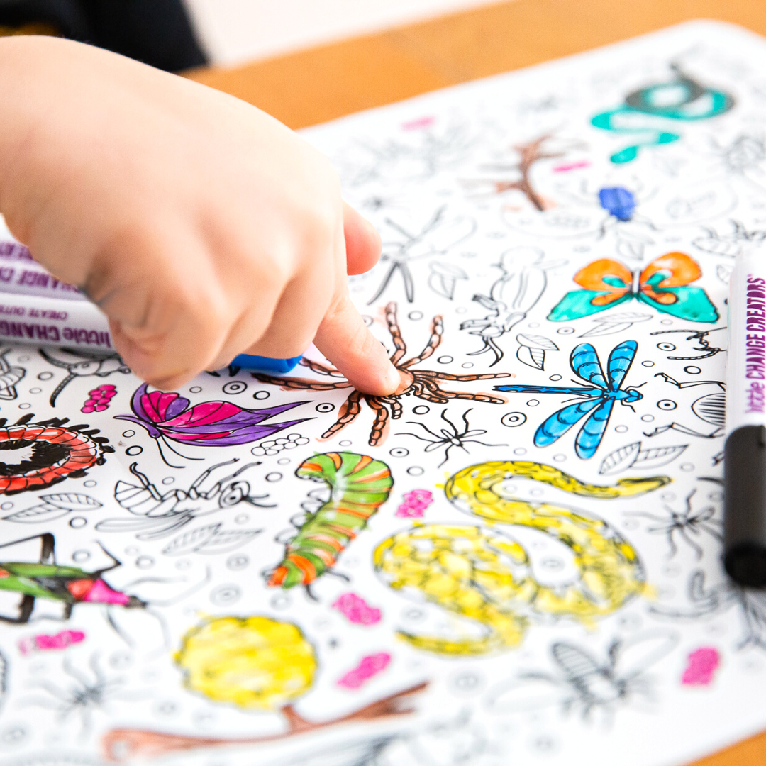 CRAWLIES Re-FUN-able™ Colouring Set