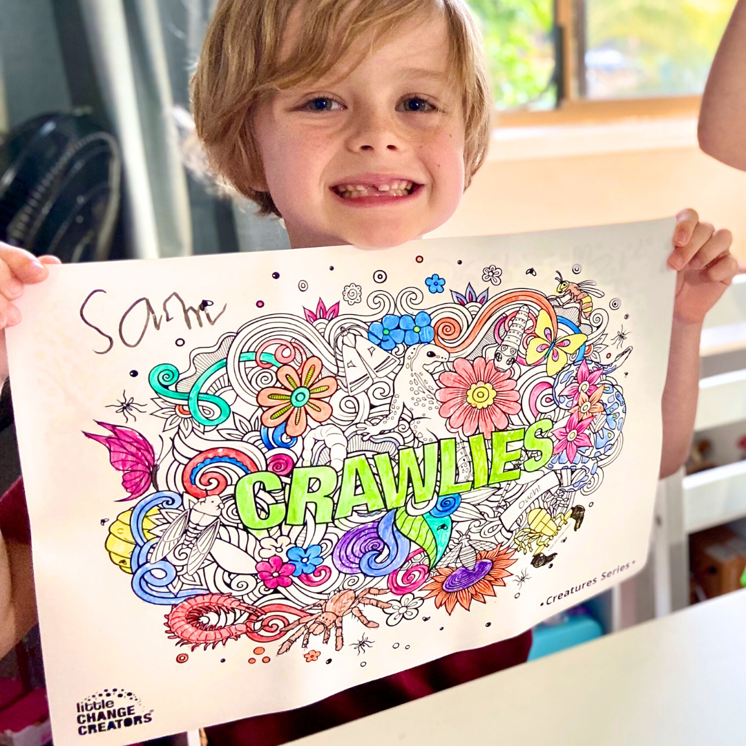 CRAWLIES Re-FUN-able™ Colouring Set