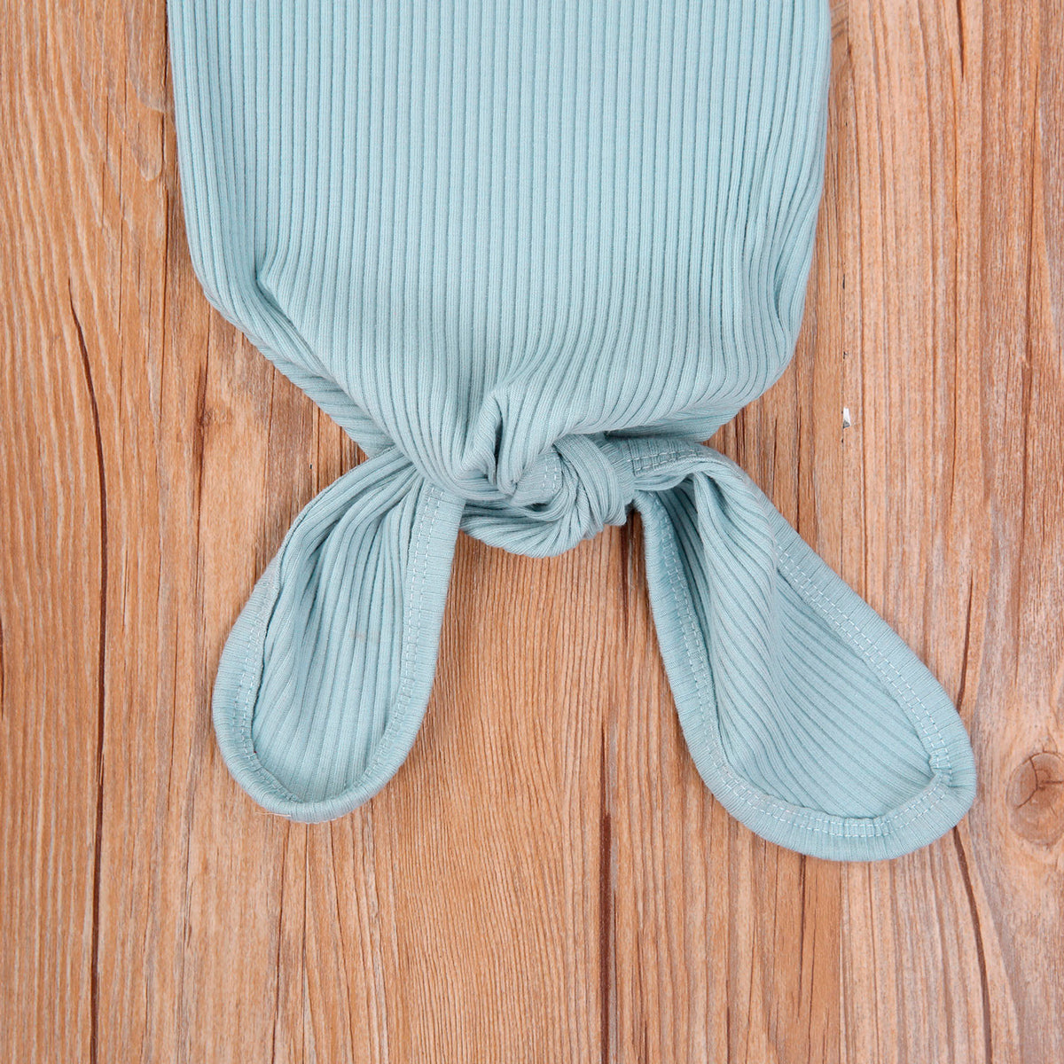 Finley Ribbed Long Sleeve Knotted Baby Gown & Hat Set