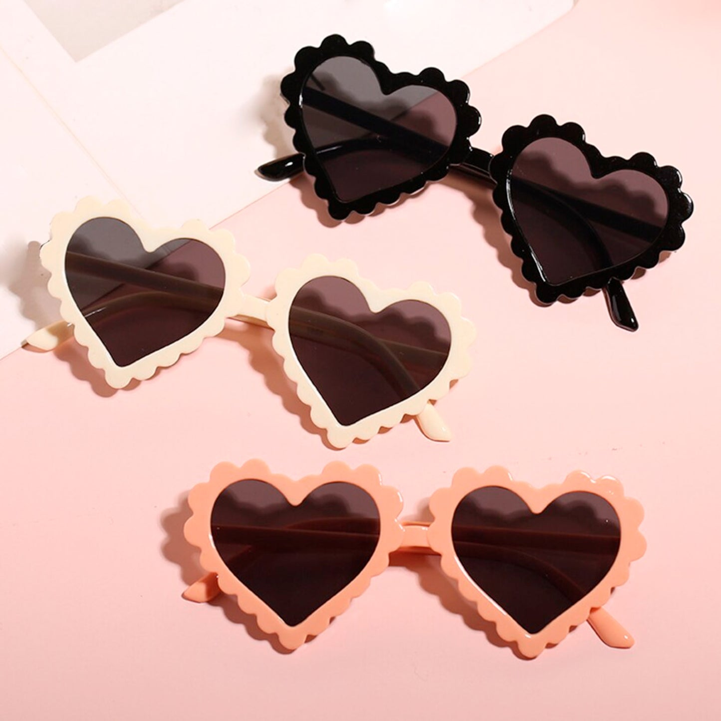 Dolly Vintage Love Heart Sunglasses