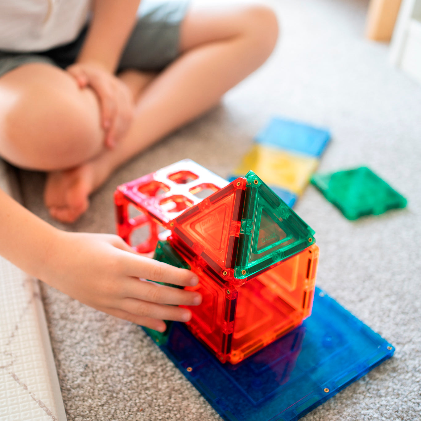 Learn & Grow Magnetic Tiles - Base Pack (64 Pieces)