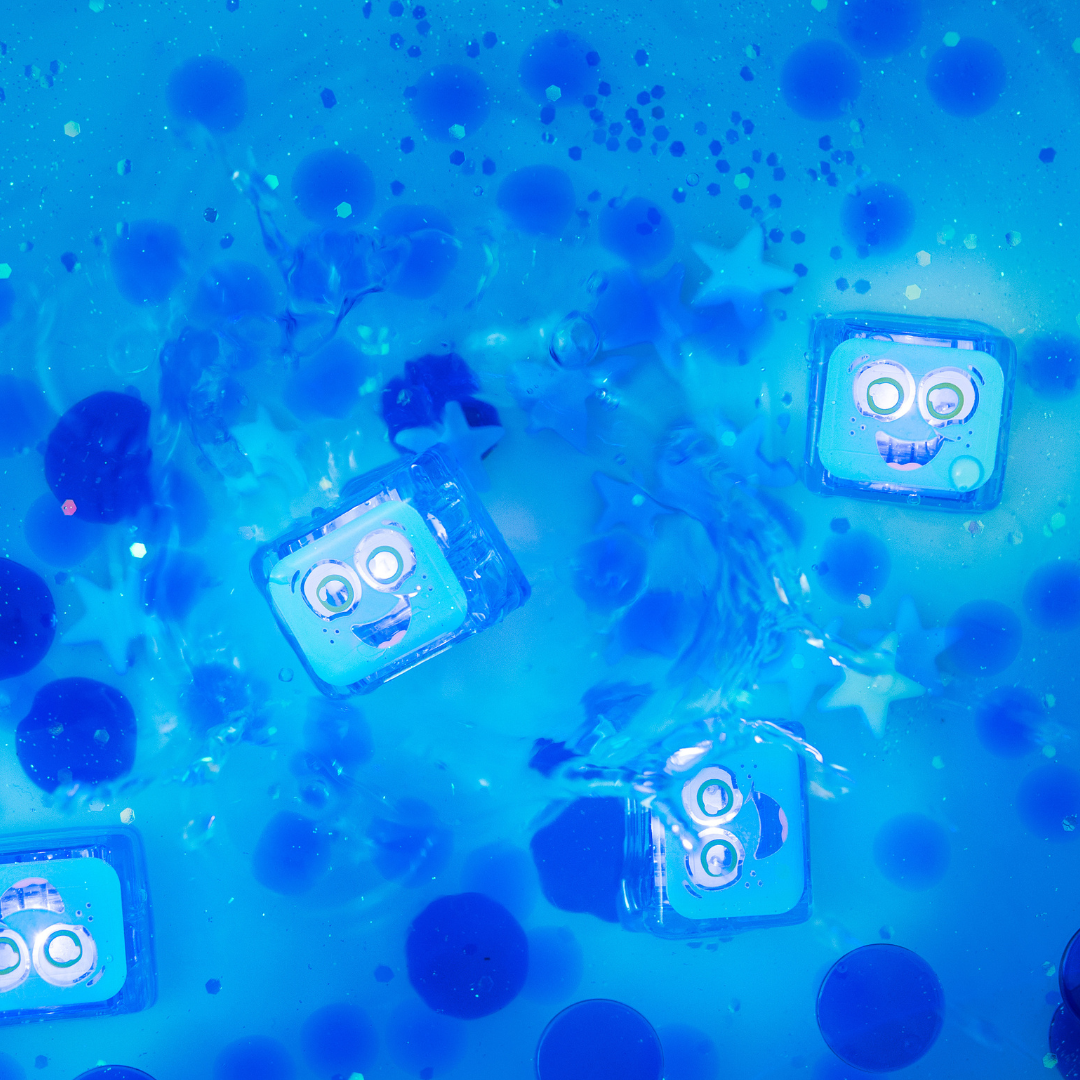 Glo Pals Water Activated Light-Up Cubes - Blair (Blue)