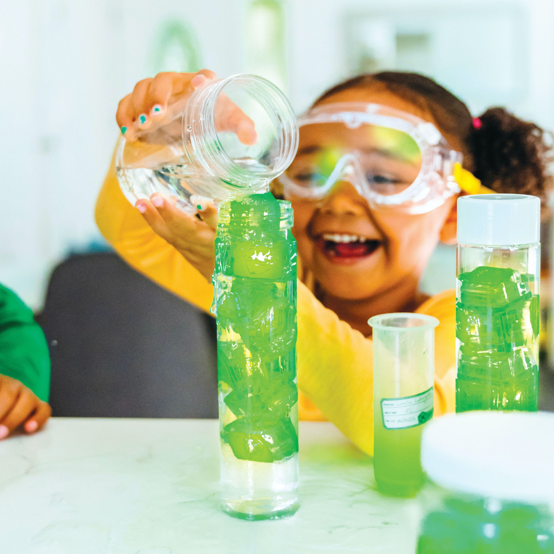 Glo Pals Water Activated Light-Up Cubes - Pippa (Green)