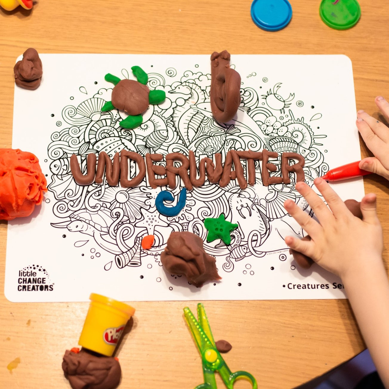 UNDERWATER Re-FUN-able™ Colouring Set