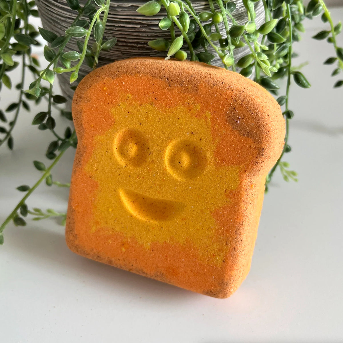 Happy Toast Bath Bomb