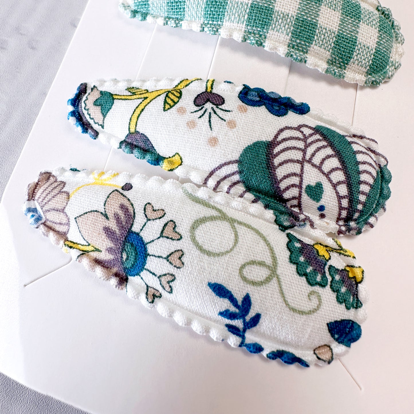 Dorothy Vintage Fabric Snap Hair Clips - Set of 6 - Teal & White
